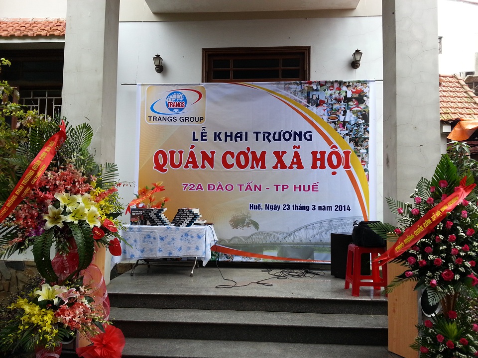 Lễ khai trương Quán Cơm Xã Hội Huế ngày 23 tháng 3 năm 2014